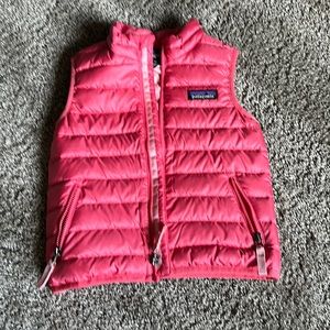 Patagonia size 2t girls vest. Never worn